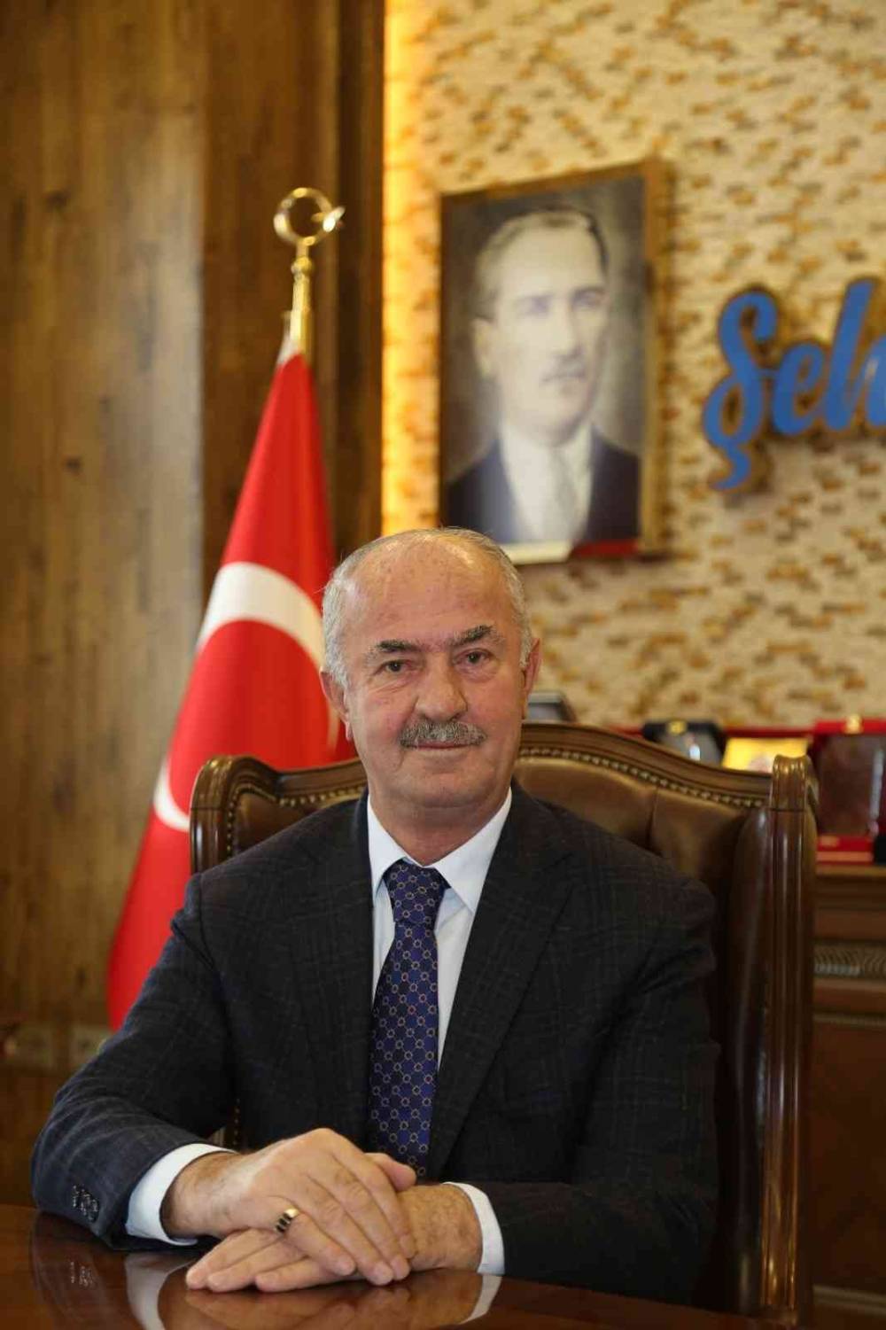 Tuşba Belediye Başkanı Salih Akman’ın yeni yıl mesajı
