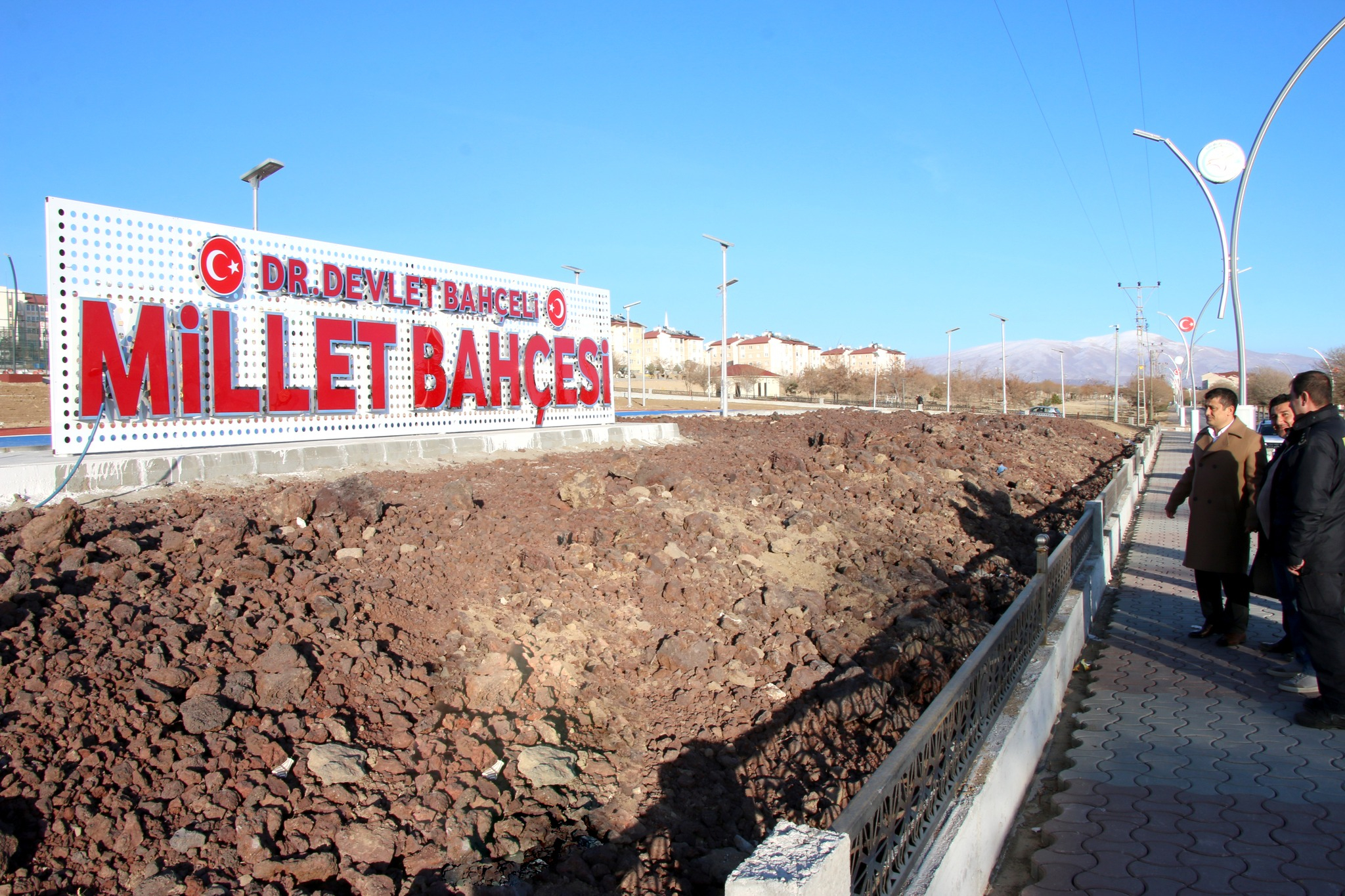 Erciş Yüzüncü Yıl Atatürk Parkı  Yapımına Son Hız Devam Ediliyor